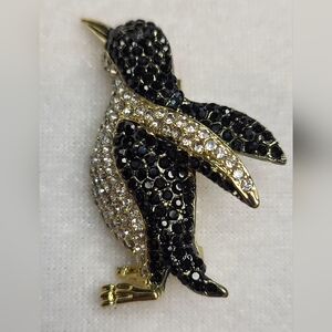 New Black and White Shimmering Rhinestone Penguin Brooch / Pin